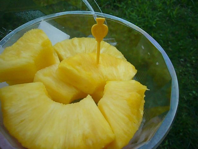 Ananas w puszce w soku, odsączony