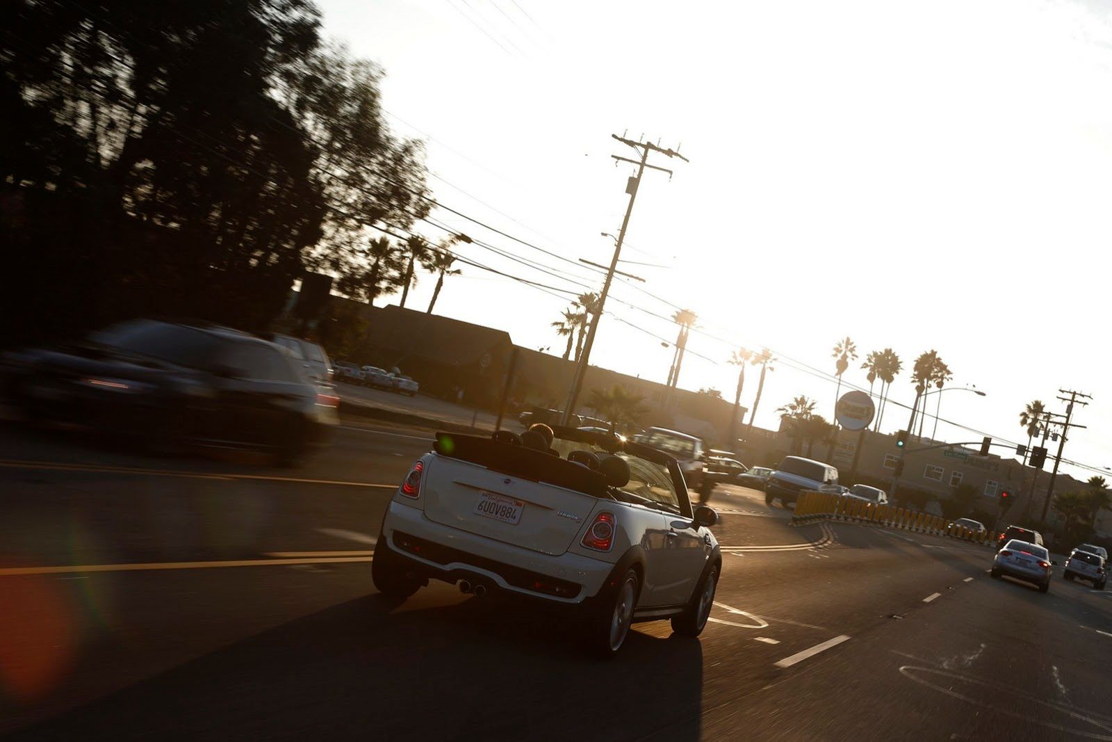 Galeria Mini jako celebracja sprzedaży półmilionowego egzemplarza w USA 72