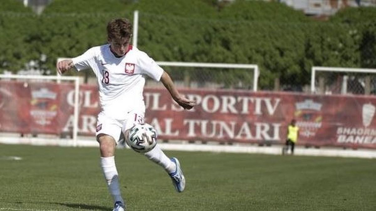 Twitter / Ajax Youth / Na zdjęciu: Jan Faberski