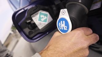 Samochody i autobusy na wodór. Jest rządowa strategia, ale i haczyk