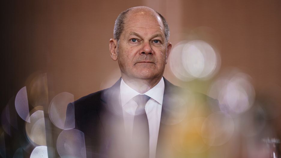 German Chancellor Olaf Scholz looks on at the beginning of the weekly meeting of the German Federal cabinet at the Chancellery in Berlin, Germany, 09 November 2022. EPA/CLEMENS BILAN Dostawca: PAP/EPA.