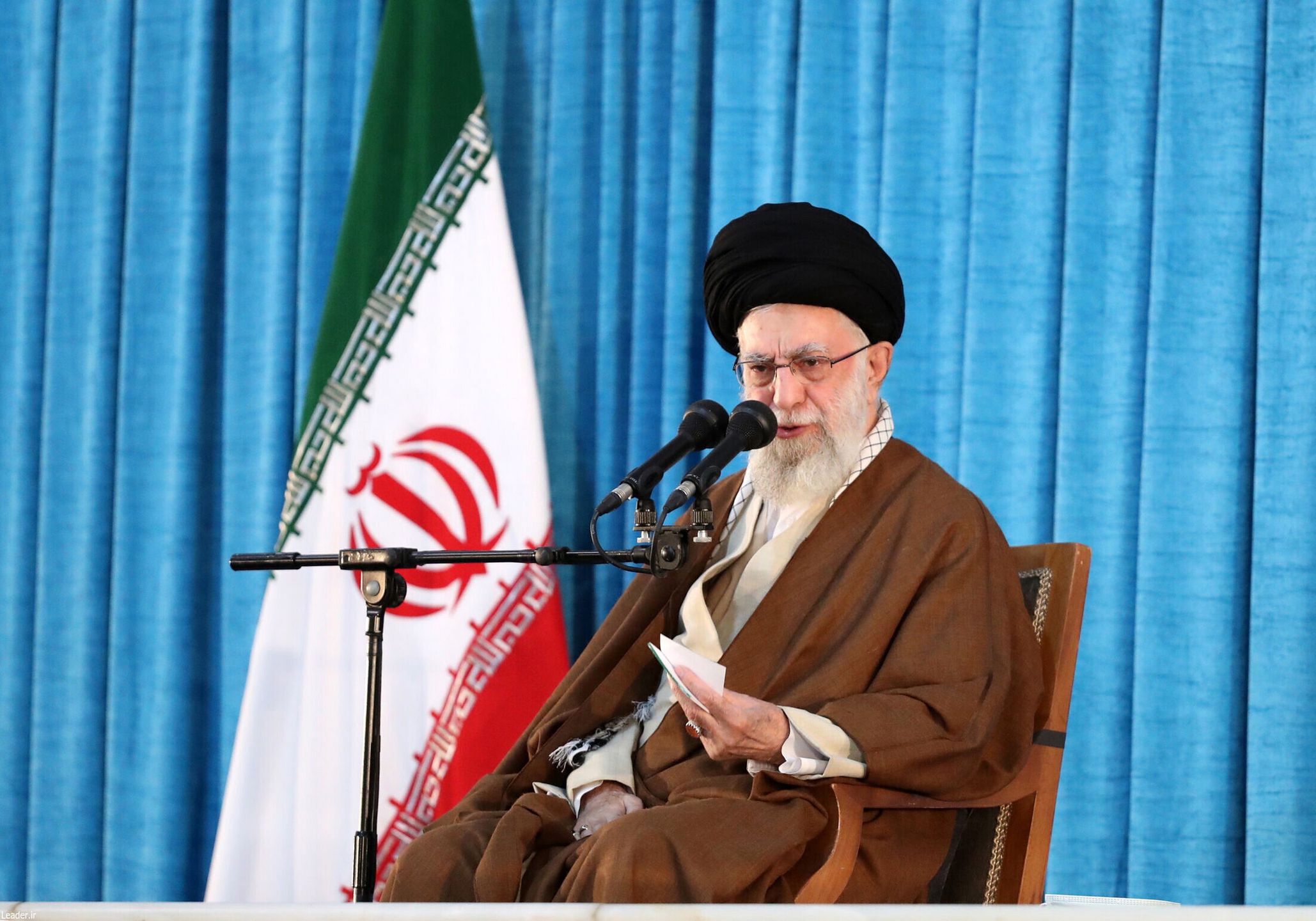 A handout photo made available by the Iranian supreme leader office shows, Iranian Supreme Leader Ayatollah Ali Khamenei speaking during a ceremony on the occasion of the 34th death anniversary of Ayatollah Ruhollah Khomeini at his shrine, in Tehran, Iran, 04 June 2023. EPA/IRANIAN SUPREME LEADER OFFICE / HANDOUT HANDOUT EDITORIAL USE ONLY/NO SALES Dostawca: PAP/EPA.