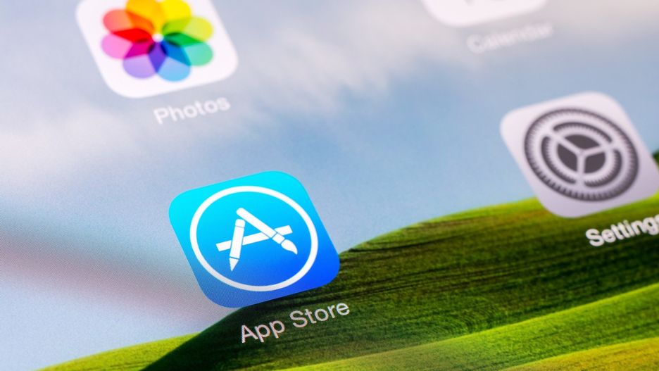 Grupa 55 chińskich użytkowników urządzeń Apple złożyła skargę antymonopolową, zarzucając firmie ograniczanie dystrybucji aplikacji oraz wymuszanie płatności przez Apple Pay