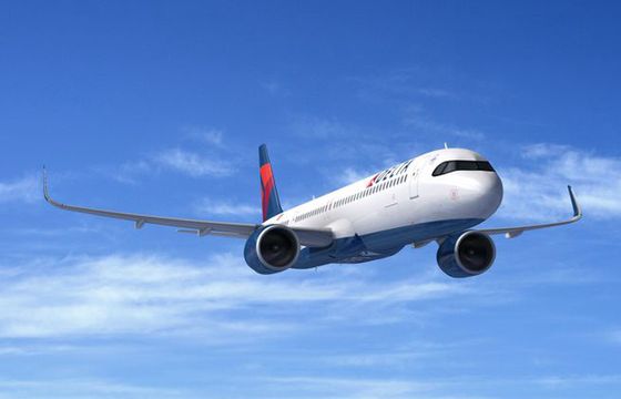 Delta Air Lines: niezaszczepieni pracownicy będą płacić miesięcznie 200 USD na ubezpieczenie