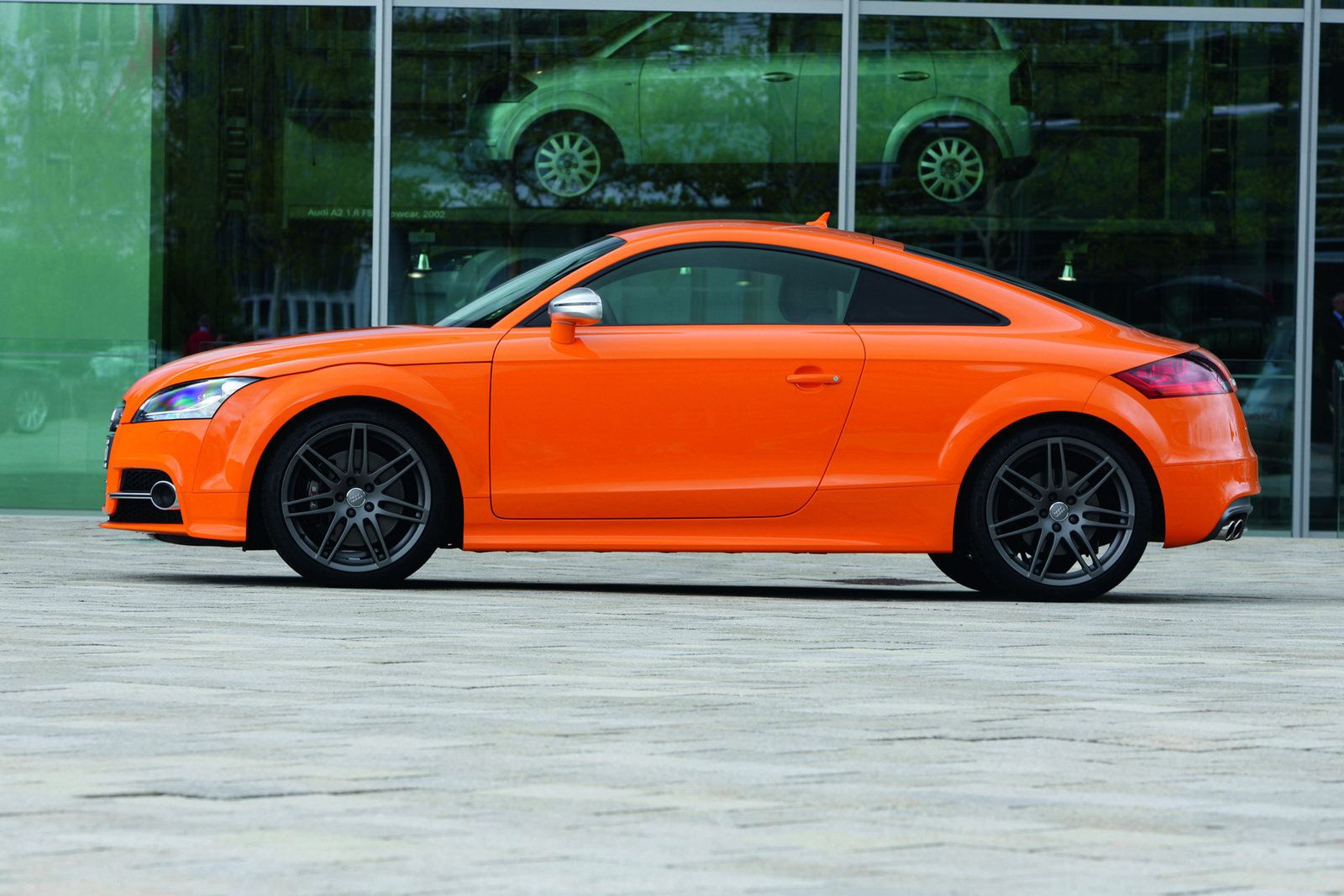 2011-Audi-TTS-3