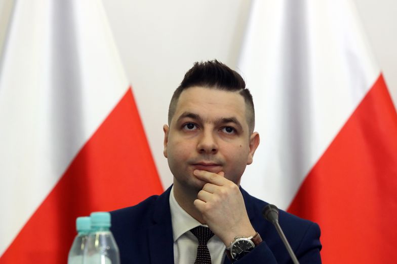 Patryk Jaki, wiceminister sprawiedliwości, chce, by także Rosjanie ponieśli odpowiedzialność "za to, co zrobili Polsce"