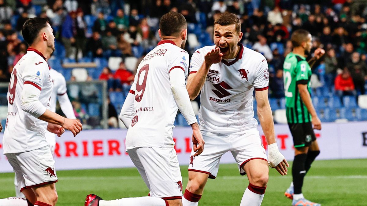 PAP/EPA / Na zdjęciu: piłkarze Torino