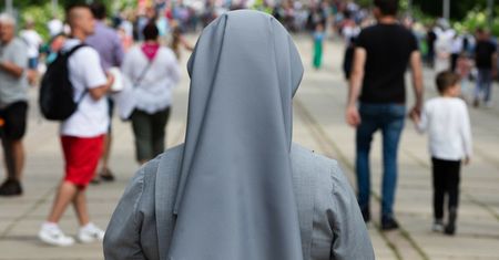 Była zakonnicą. Mówi o celibacie wśród duchownych