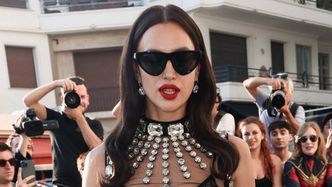 Dumna Irina Shayk prezentuje prześwitującą sukienkę na festiwalu w Cannes (ZDJĘCIA)