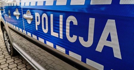 Napisał w internecie, że chce podłożyć bombę prezydentowi USA. Grozi mu 8 lat