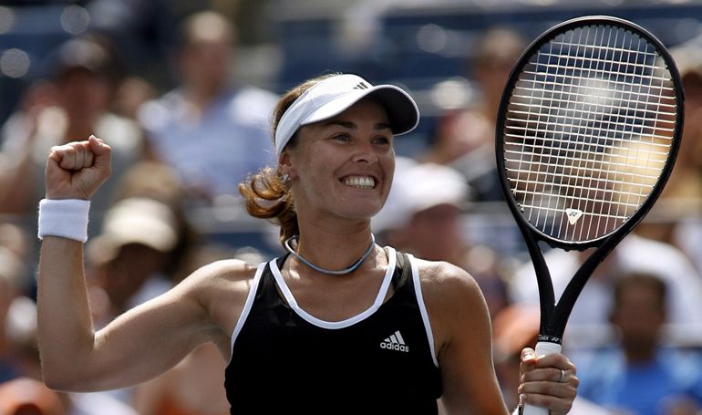 Martina Hingis w całej swojej karierze wywalczyła 43 tytuły singlowe oraz 37 deblowych