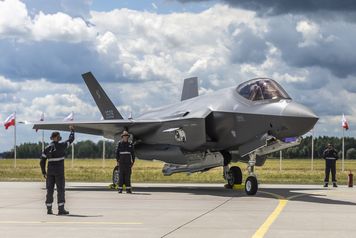 PZL Mielec wyprodukuje komponenty do samolotów F-35 i śmigłowców Black Hawk