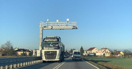 Polskie ciężarówki mogą nie wjechać do Czech. Przewoźnicy zwlekają z rejestracją w systemie