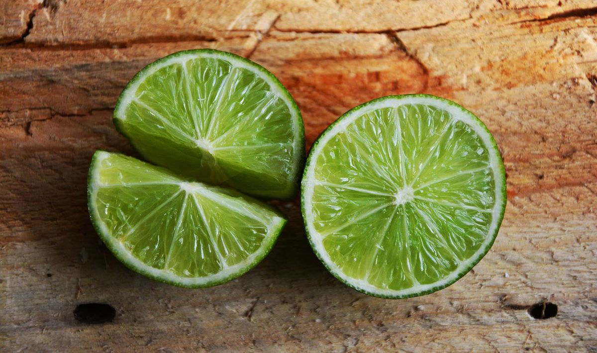 Limonka – wartości odżywcze, właściwości lecznicze, kulinarne zastosowanie