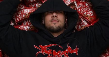 Odzyskali 12 ton skradzionych batonów. Polski raper żartuje, że jeszcze ma ich trochę