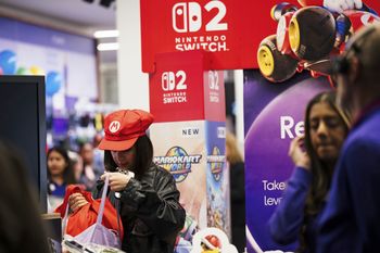 Ukradli ciężarówkę z konsolami Nintendo Switch 2. Kierowca tankował