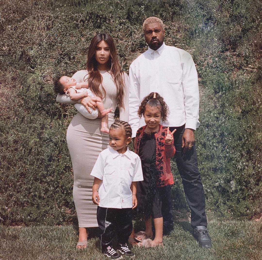Kim Kardashian z dziećmi i Kanye Westem