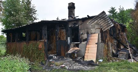 Zdenerwowała się na partnera. Podpaliła mu dom