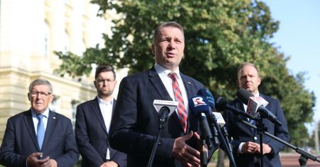 PiS rozszerza sztab i chce zawalczyć o młodych. W kontrze do Morawieckiego i Rozwoju Plus