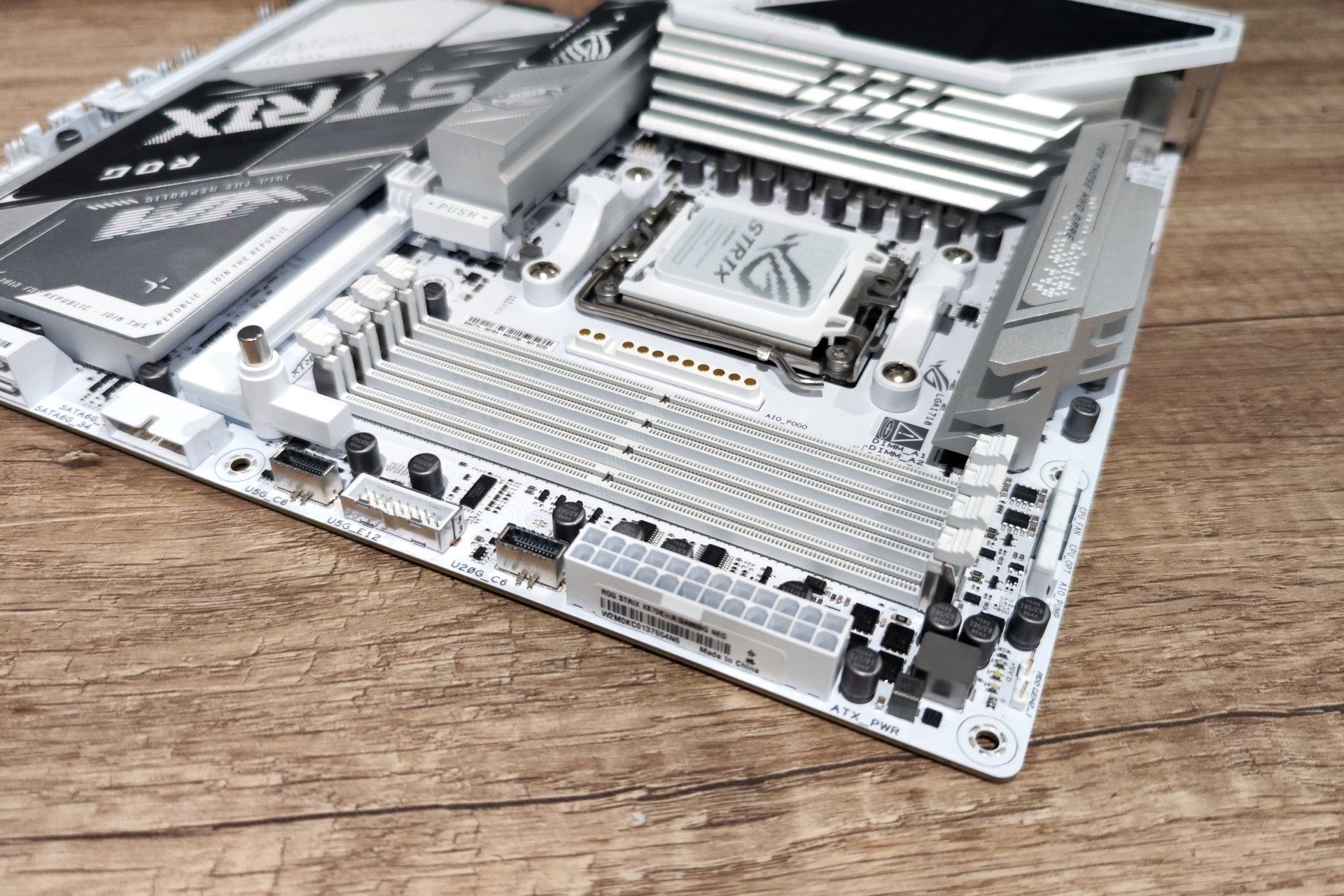 ASUS ROG Strix X870E-A Gaming WIFI7 NEO