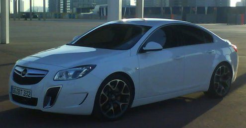 Opel Insignia OPC przyłapany bez kamuflażu