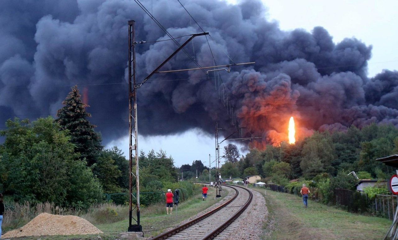 Sosnowiec: Pożar nielegalnych, niebezpiecznych odpadów i chemikaliów był szokiem. Ponad 3700 ton przeróżnych substancji zniknęło z Radochy