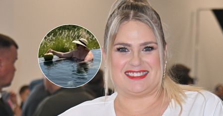 Elżbieta Romanowska byczy się w basenie na drugim końcu świata. 43-latka korzysta z luksusów