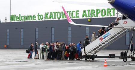 Lotnisko Katowice obsłużyło prawie 2 mln pasażerów w pół roku. Londyn najpopularniejszym kierunkiem