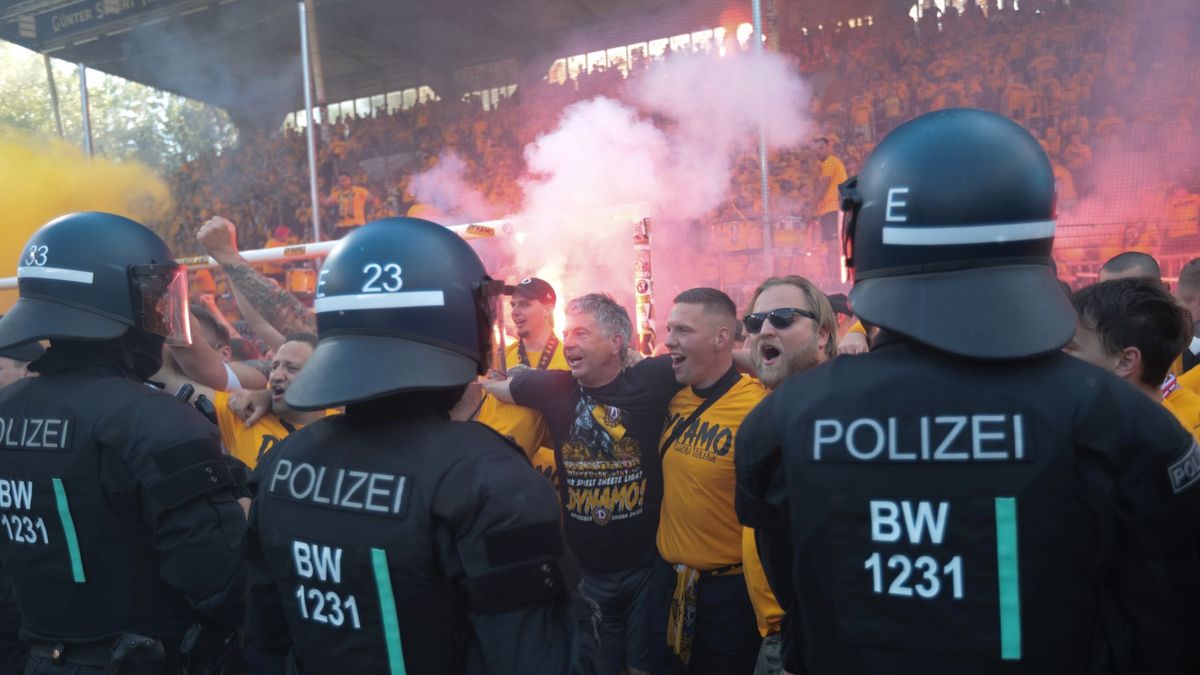 Getty Images / Juergen Schwarz / Niemiecka policja przy kibicach Dynama Drezno