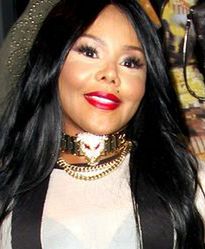 Lil' Kim: Jej twarz przeraża!