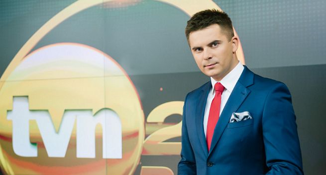 „Poranek” TVN24 BiS w nowej formule, prowadzącym Mateusz Walczak