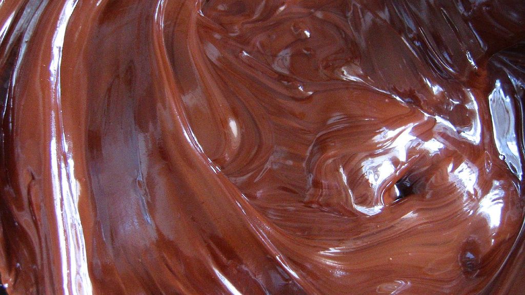 Lukier czekoladowy w proszku przygotowany z dodatkiem margaryny