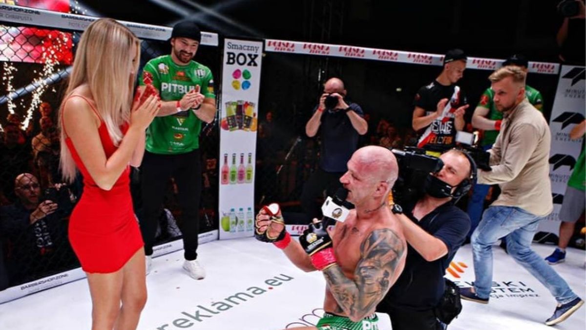 Adrian Kępa oświadczył się swojej partnerce