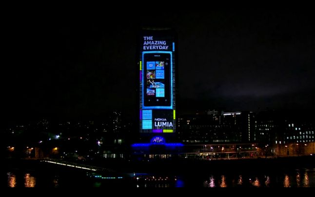 Nokia Lumia 800 - projekcja 4D, fot. YouTube.com