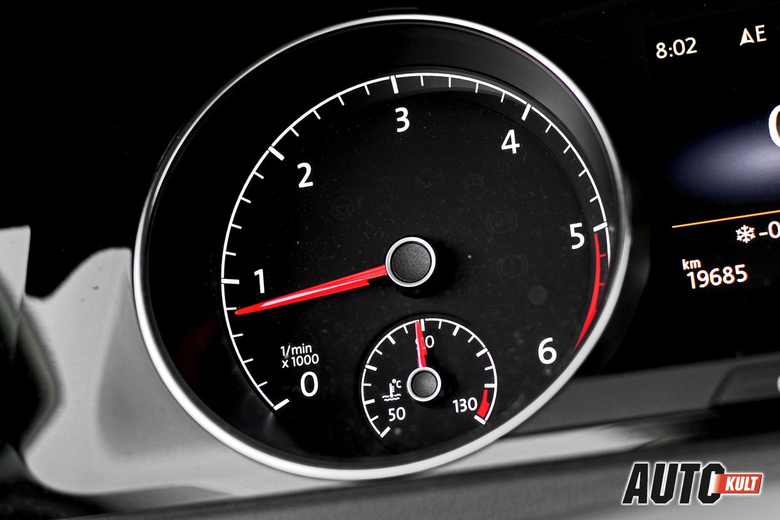 Volkswagen Golf Variant VII 2,0 TDI Highline vs. Ford Focus Kombi 1,6 EcoBoost Titanium - test  [galeria] 22