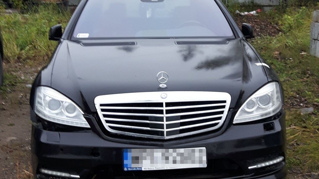 W ogłoszonym przetargu można kupić mercedesa S500, forda mondeo mk3 kombi, mazdę 6, forda fusion, porsche cayenne, saaba 93, mercedesa C200 czy audi A6