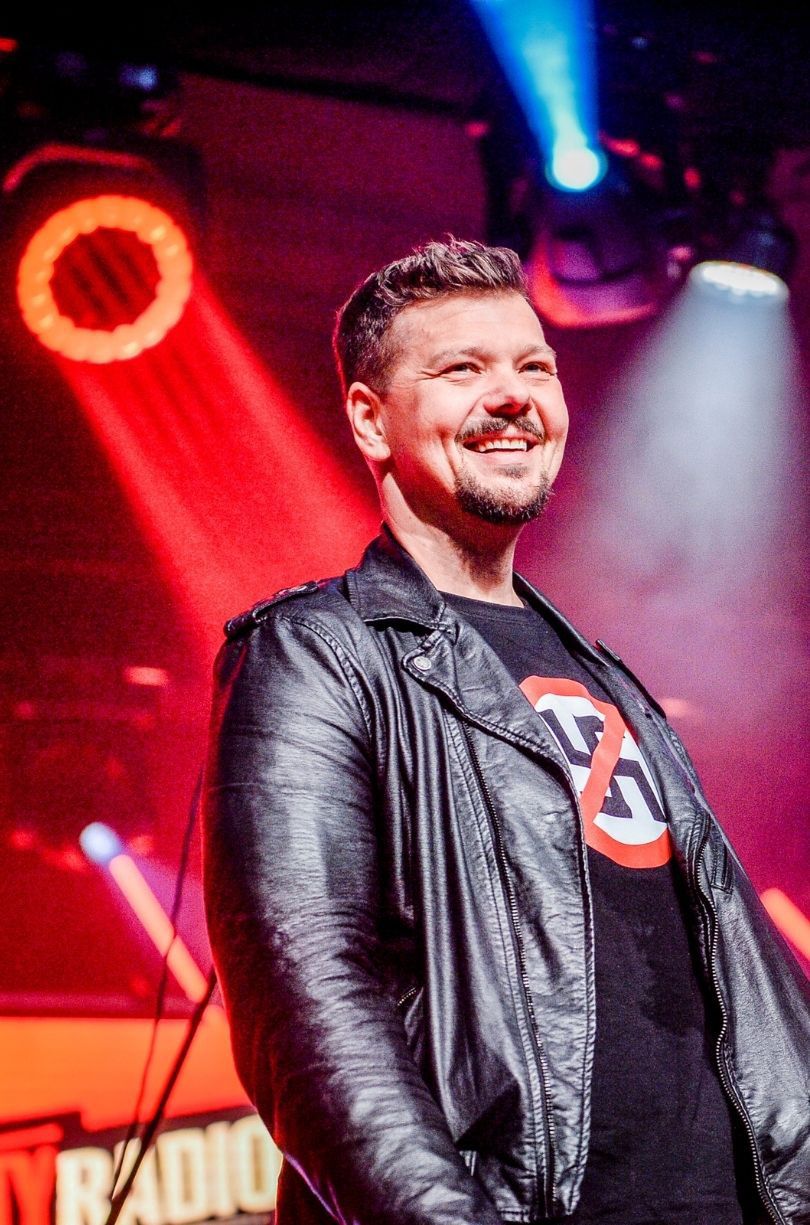 Michał Figurski pozdrawia polskich koronasceptyków