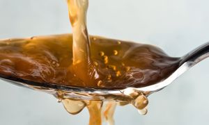 Pij łyżkę dziennie. Działa jak balsam na stłuszczoną wątrobę