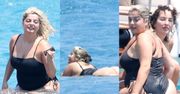 Naturalna Bebe Rexha w kostiumie kąpielowym szaleje na jachcie z siostrą Rity Ory (ZDJĘCIA)