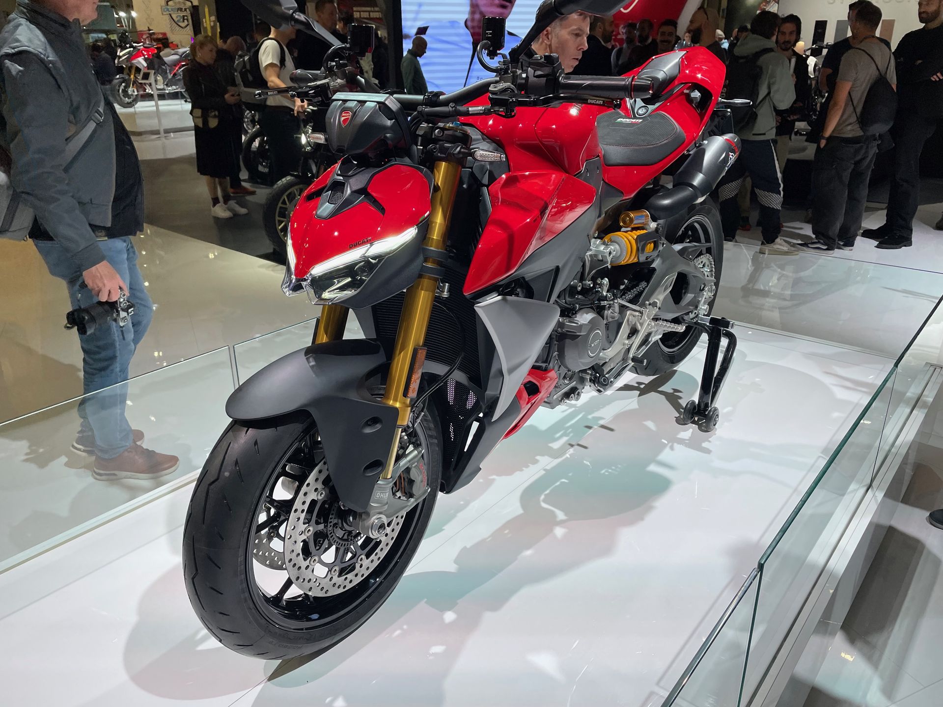 Ducati Streetfighter V2 S