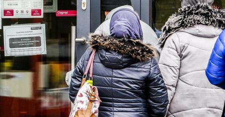 Oszuści polują na naiwnych i obiecują złote góry. Sprzyja im obecna sytuacja