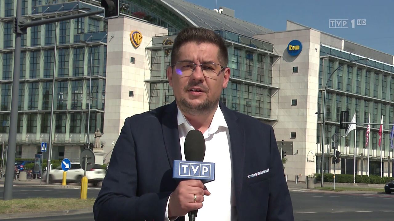 Konrad Wąż w "Wiadomościach" 5 czerwca zarzucił dziennikarzom TVN brak obiektywizmu