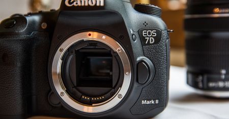 Koszmar fotografa – tak umiera migawka w Canonie EOS 7D Mark II