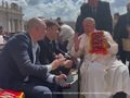 Ale historia! Papież Franciszek z szalikiem Jagiellonii Białystok