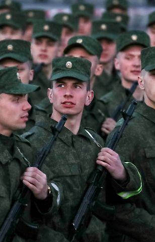 Białoruskie bataliony na granicy. Ukraina opracowuje strategię