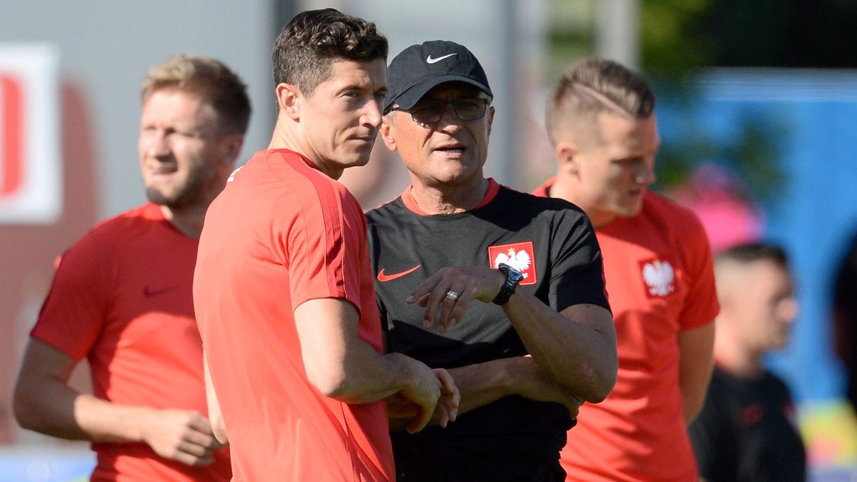 PAP /  PAP/Bartłomiej Zborowski / Na zdjęciu: Robert Lewandowski i Adam Nawałka