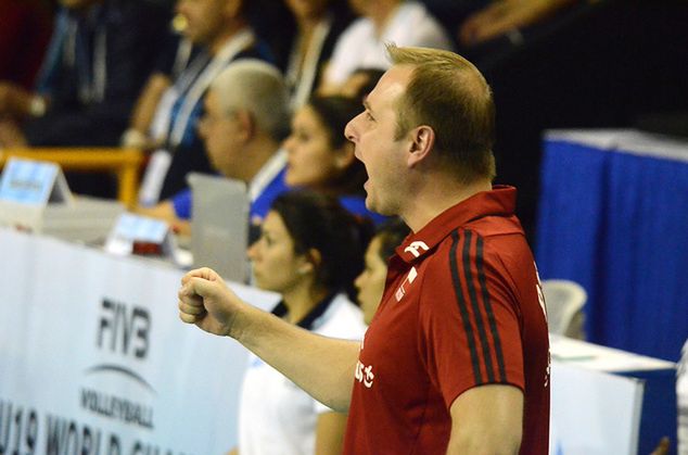I trener Sebastian Pawlik (fot: FIVB)