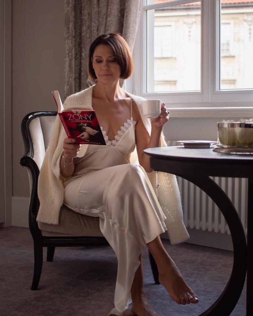 Jak mieszka Anna Popek? Morze bieli w lekko paryskim stylu. 