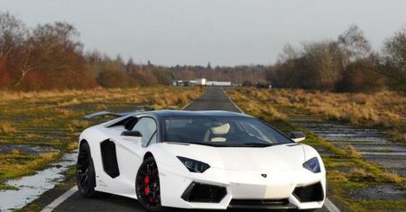 Biały smok – Oakley Aventador LP760-4 Dragon Edition (2012)
