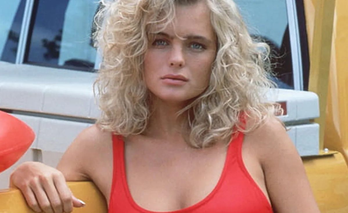 Erika Eleniak była gwiazdą "Słonecznego patrolu". W tym roku kończy 54 lata